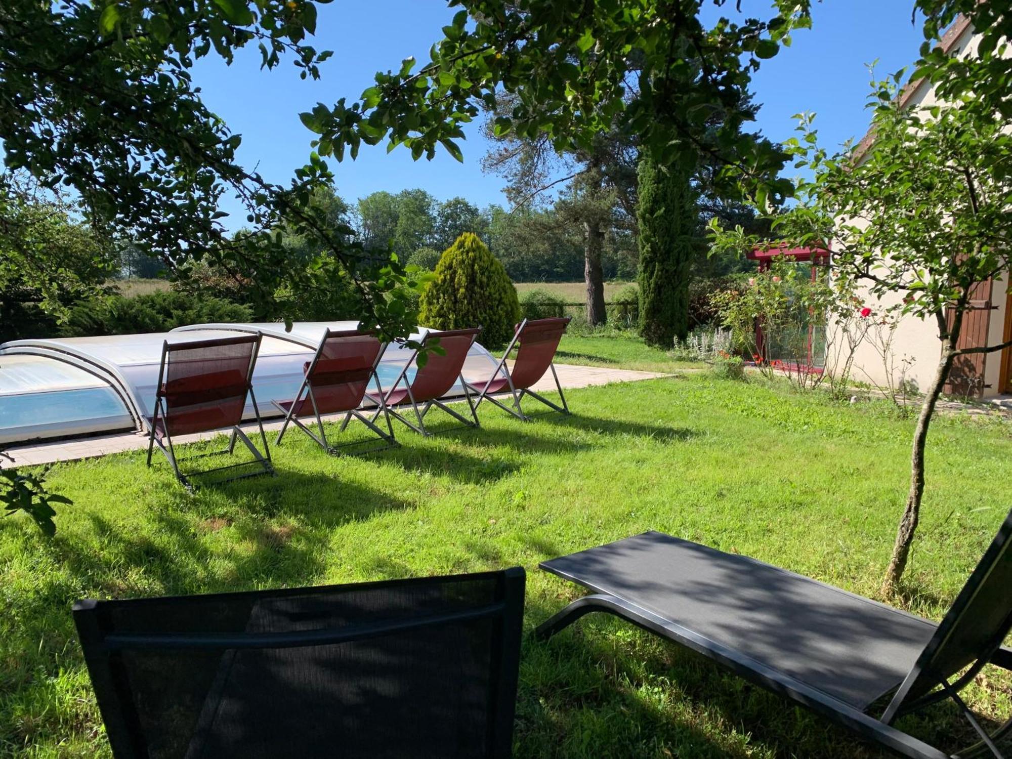 Gite 3 Etoiles Les Gourlines Avec Balneo, Veranda, Piscine Et Garage Avermes المظهر الخارجي الصورة